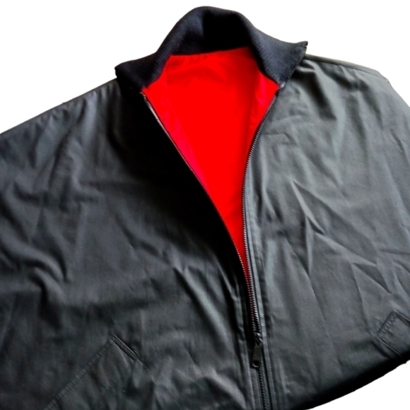 Black and Red Zippered Raincoat - Picture 4 of 5